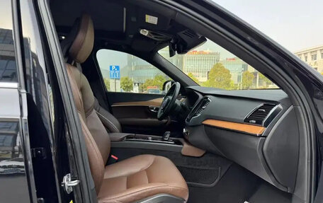 Volvo XC90 II рестайлинг, 2022 год, 4 150 000 рублей, 10 фотография