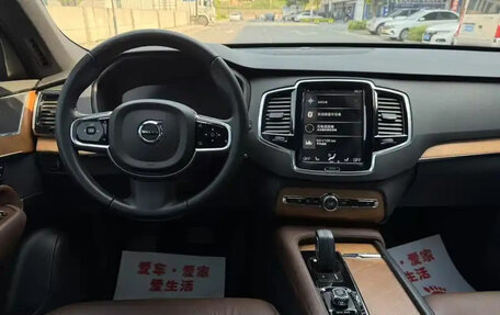 Volvo XC90 II рестайлинг, 2022 год, 4 150 000 рублей, 13 фотография