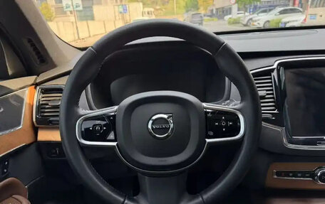 Volvo XC90 II рестайлинг, 2022 год, 4 150 000 рублей, 14 фотография