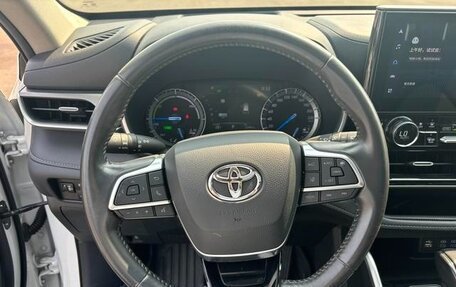 Toyota Highlander, 2022 год, 3 347 333 рублей, 10 фотография