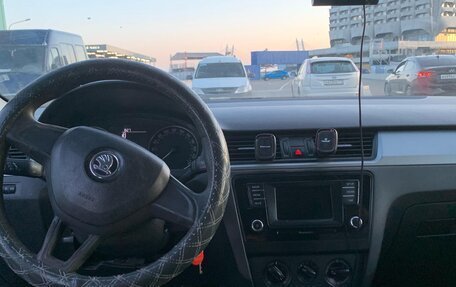 Skoda Rapid I, 2017 год, 695 000 рублей, 5 фотография
