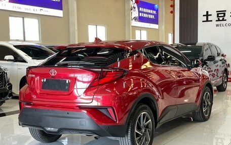 Toyota C-HR I рестайлинг, 2022 год, 1 811 333 рублей, 4 фотография