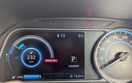 Nissan Leaf II, 2018 год, 1 350 000 рублей, 8 фотография