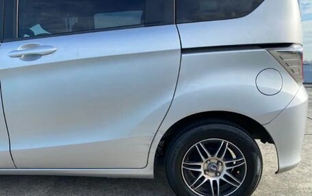 Honda Freed I, 2016 год, 810 000 рублей, 14 фотография