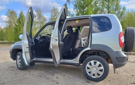 Chevrolet Niva I рестайлинг, 2014 год, 460 000 рублей, 4 фотография