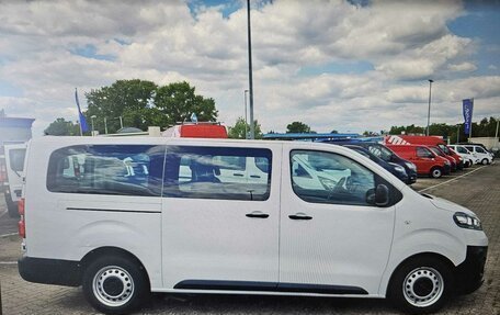 Opel Vivaro, 2022 год, 1 999 000 рублей, 14 фотография
