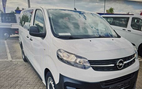 Opel Vivaro, 2022 год, 1 999 000 рублей, 11 фотография