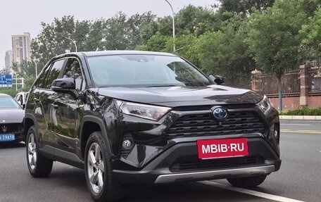 Toyota RAV4, 2021 год, 2 500 443 рублей, 3 фотография