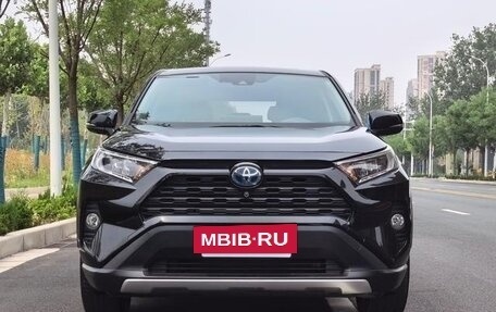 Toyota RAV4, 2021 год, 2 500 443 рублей, 2 фотография