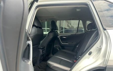 Toyota RAV4, 2021 год, 2 550 443 рублей, 7 фотография
