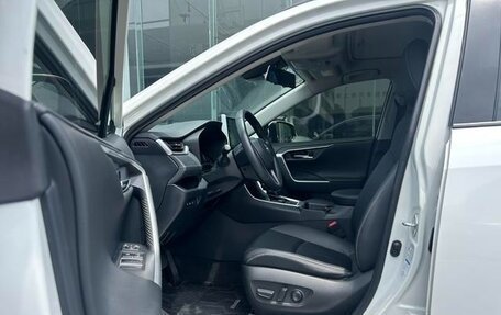 Toyota RAV4, 2021 год, 2 550 443 рублей, 8 фотография