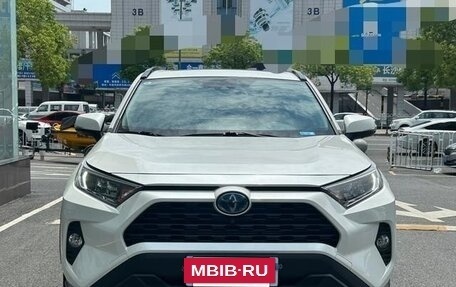 Toyota RAV4, 2021 год, 2 550 443 рублей, 4 фотография