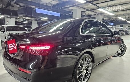 Mercedes-Benz E-Класс, 2022 год, 3 800 000 рублей, 3 фотография