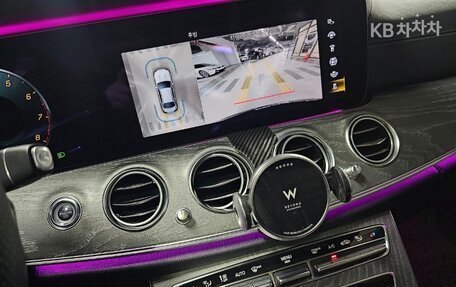 Mercedes-Benz E-Класс, 2022 год, 3 800 000 рублей, 14 фотография