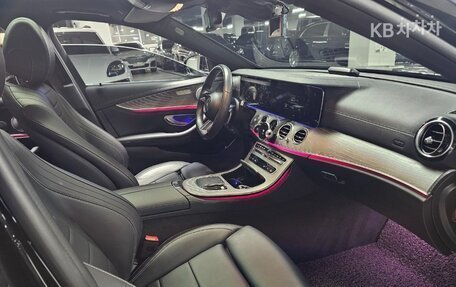 Mercedes-Benz E-Класс, 2022 год, 3 800 000 рублей, 11 фотография