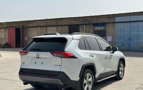 Toyota RAV4, 2021 год, 2 400 443 рублей, 3 фотография