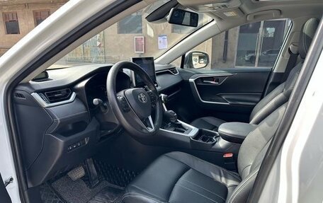 Toyota RAV4, 2021 год, 2 400 443 рублей, 6 фотография