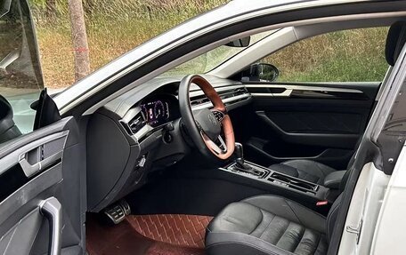 Volkswagen Passat CC, 2021 год, 2 600 000 рублей, 13 фотография