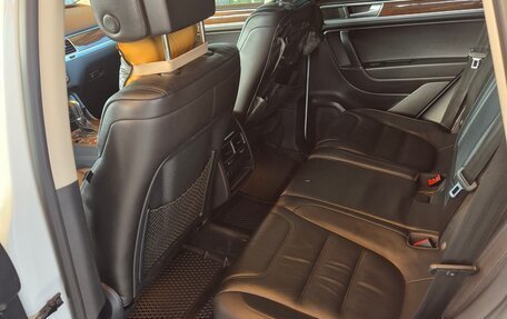 Volkswagen Touareg III, 2015 год, 2 770 000 рублей, 9 фотография