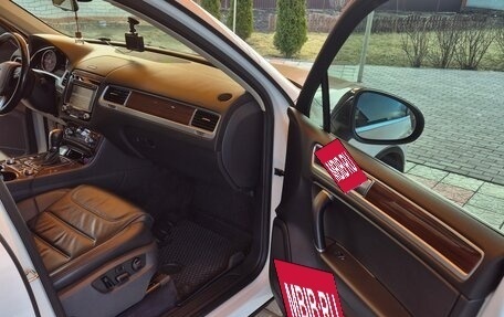 Volkswagen Touareg III, 2015 год, 2 770 000 рублей, 8 фотография