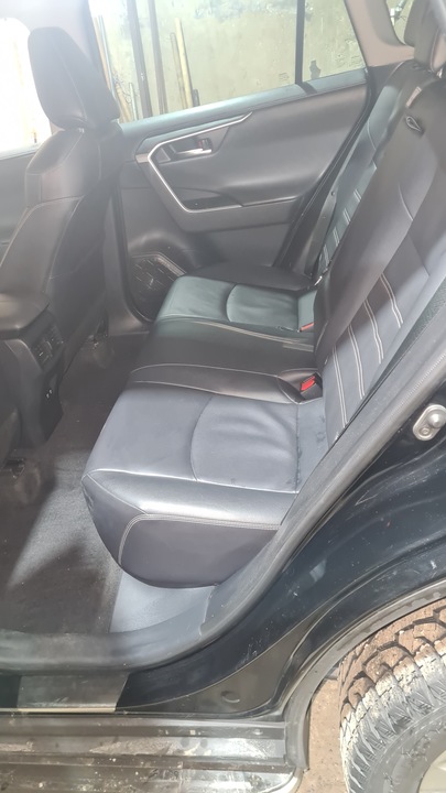 Toyota RAV4 XA50, 2021 год, 3 600 000 рублей, 6 фотография