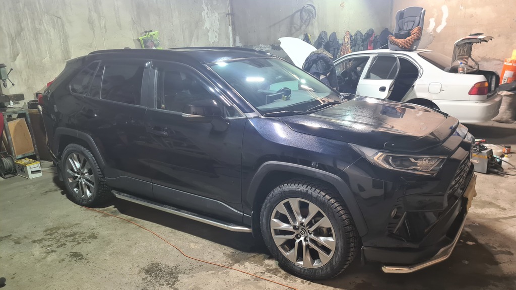 Toyota RAV4 XA50, 2021 год, 3 600 000 рублей, 3 фотография
