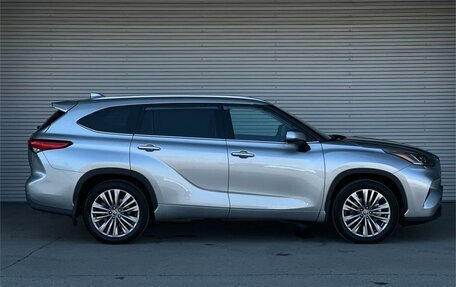 Toyota Highlander, 2020 год, 5 750 000 рублей, 4 фотография