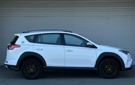 Toyota RAV4, 2018 год, 2 149 000 рублей, 4 фотография