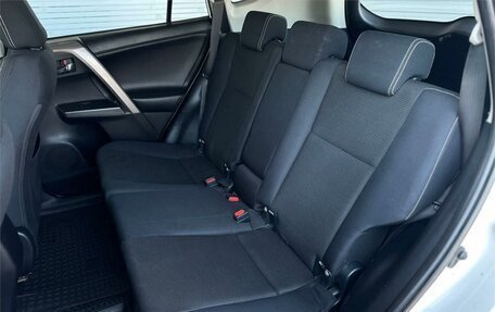 Toyota RAV4, 2018 год, 2 149 000 рублей, 11 фотография