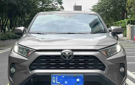 Toyota RAV4, 2020 год, 1 950 000 рублей, 3 фотография