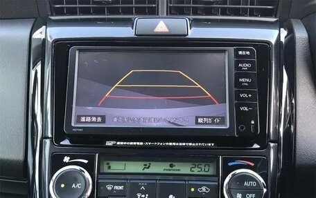 Toyota Corolla, 2018 год, 885 000 рублей, 10 фотография