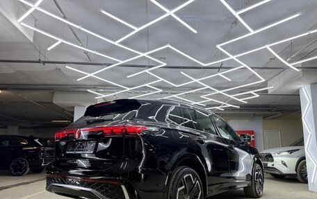Volkswagen Tiguan, 2024 год, 4 400 000 рублей, 9 фотография