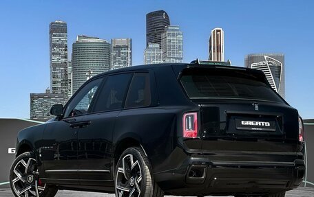 Rolls-Royce Cullinan, 2024 год, 78 900 000 рублей, 6 фотография