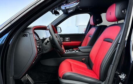 Rolls-Royce Cullinan, 2024 год, 78 900 000 рублей, 11 фотография
