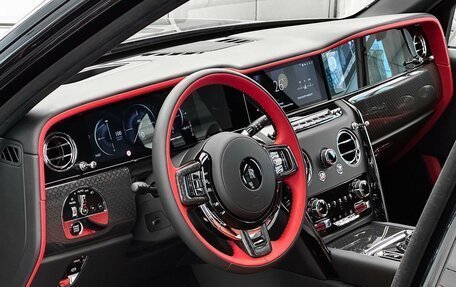Rolls-Royce Cullinan, 2024 год, 78 900 000 рублей, 13 фотография