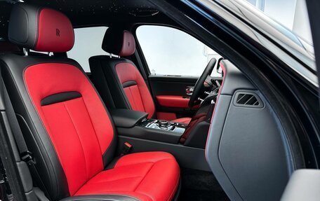 Rolls-Royce Cullinan, 2024 год, 78 900 000 рублей, 15 фотография