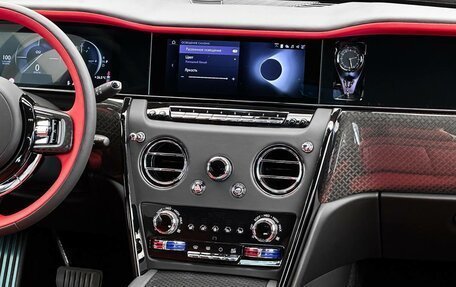 Rolls-Royce Cullinan, 2024 год, 78 900 000 рублей, 21 фотография