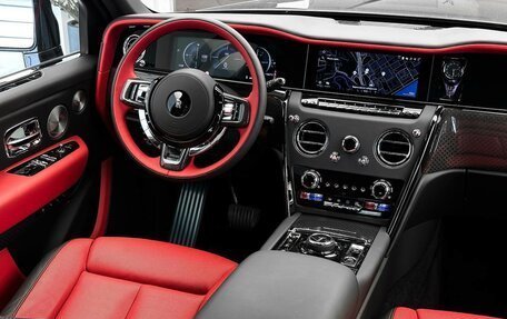 Rolls-Royce Cullinan, 2024 год, 78 900 000 рублей, 16 фотография