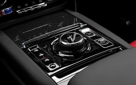 Rolls-Royce Cullinan, 2024 год, 78 900 000 рублей, 19 фотография