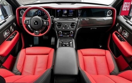 Rolls-Royce Cullinan, 2024 год, 78 900 000 рублей, 17 фотография