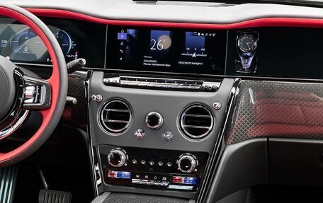 Rolls-Royce Cullinan, 2024 год, 78 900 000 рублей, 23 фотография