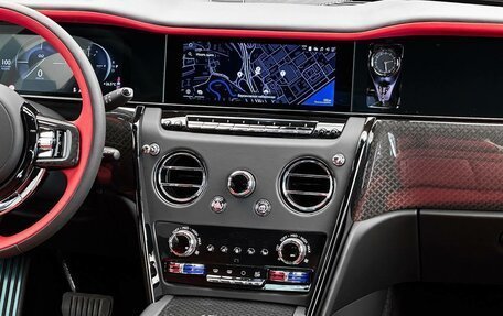 Rolls-Royce Cullinan, 2024 год, 78 900 000 рублей, 25 фотография