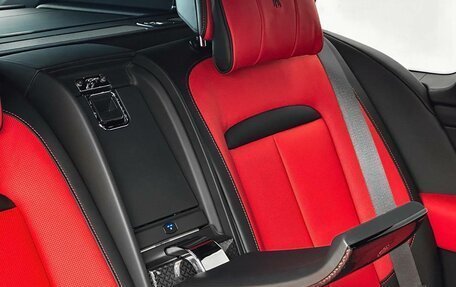 Rolls-Royce Cullinan, 2024 год, 78 900 000 рублей, 33 фотография