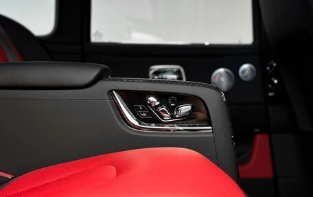 Rolls-Royce Cullinan, 2024 год, 78 900 000 рублей, 30 фотография