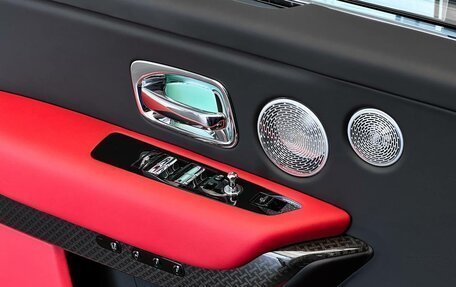 Rolls-Royce Cullinan, 2024 год, 78 900 000 рублей, 35 фотография