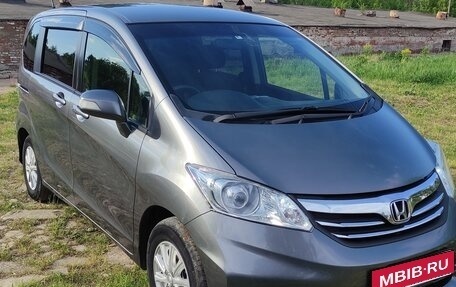 Honda Freed I, 2012 год, 1 240 000 рублей, 1 фотография