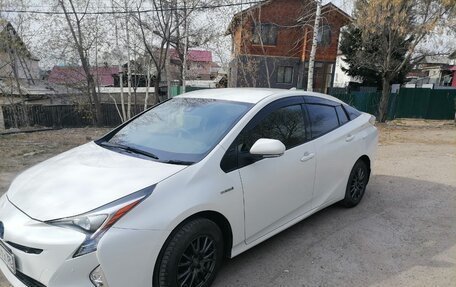 Toyota Prius IV XW50, 2018 год, 1 550 000 рублей, 3 фотография