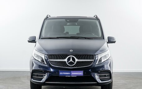 Mercedes-Benz V-Класс, 2019 год, 6 990 000 рублей, 3 фотография