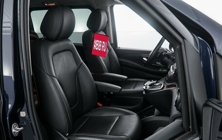 Mercedes-Benz V-Класс, 2019 год, 6 990 000 рублей, 8 фотография