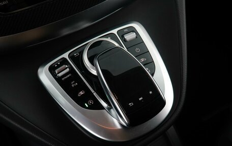 Mercedes-Benz V-Класс, 2019 год, 6 990 000 рублей, 22 фотография